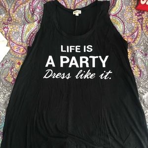 Quoted flowy tank top